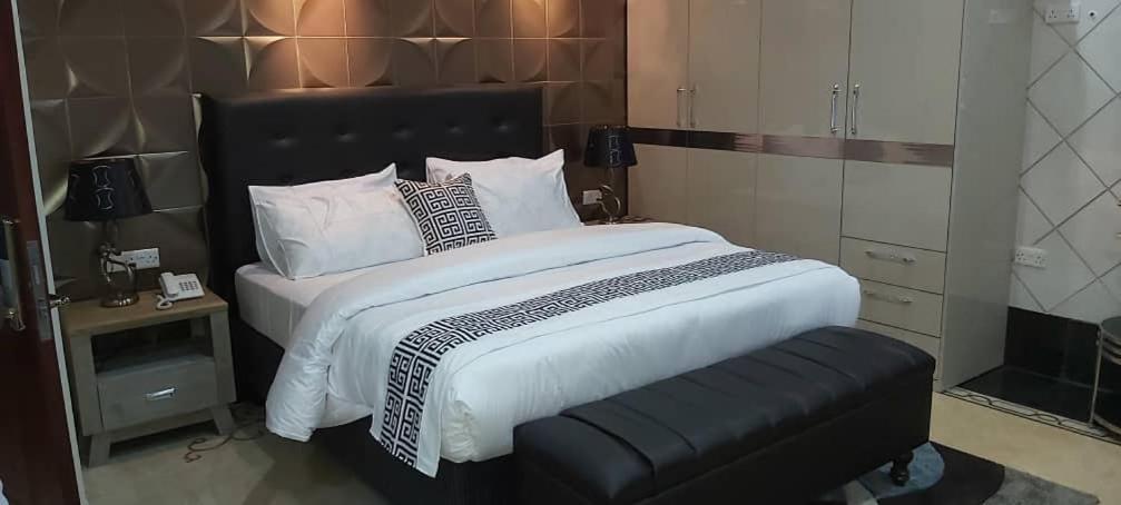 Lantana Hotel Dar es Salaam Esterno foto