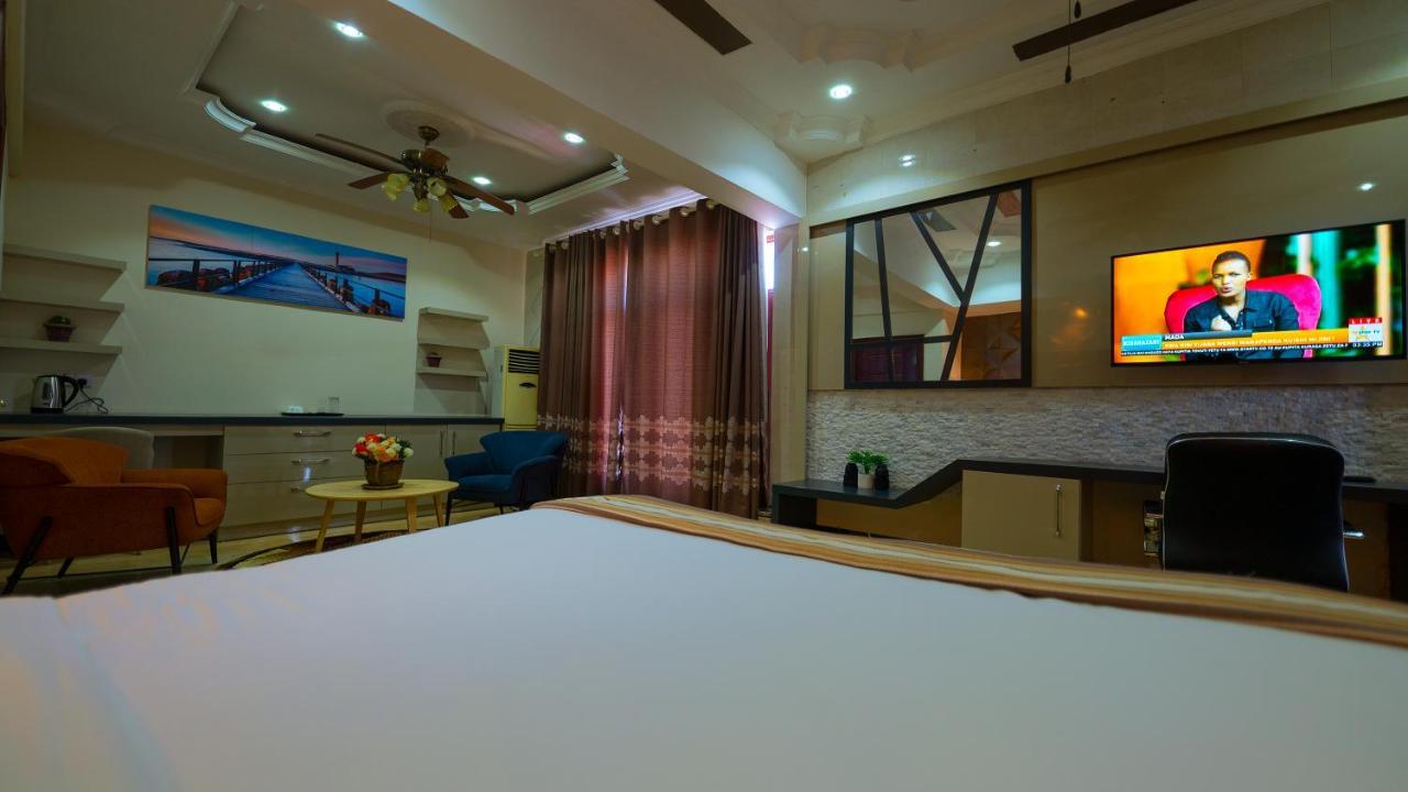 Lantana Hotel Dar es Salaam Esterno foto