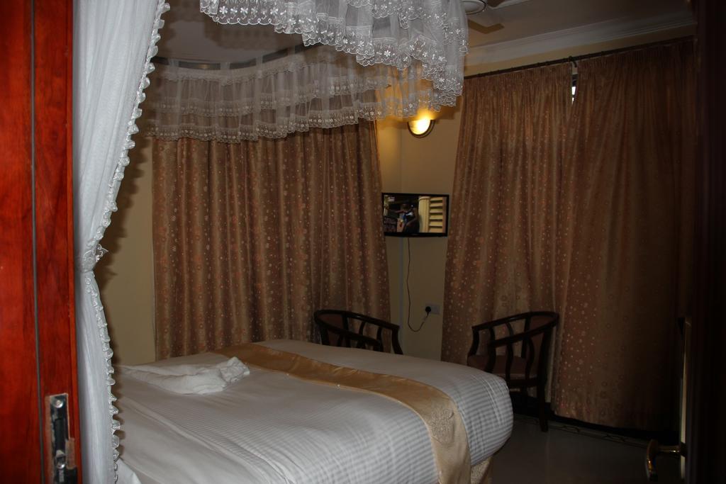 Lantana Hotel Dar es Salaam Esterno foto