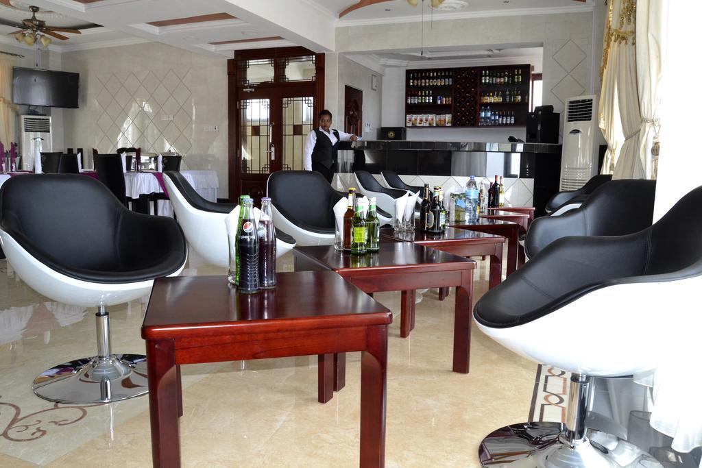Lantana Hotel Dar es Salaam Esterno foto