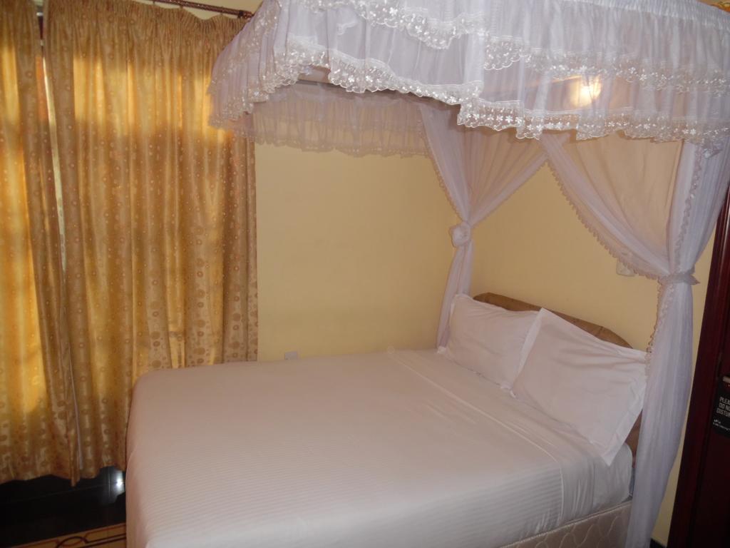Lantana Hotel Dar es Salaam Esterno foto